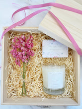 Load image into Gallery viewer, Gift for Her Hamper
